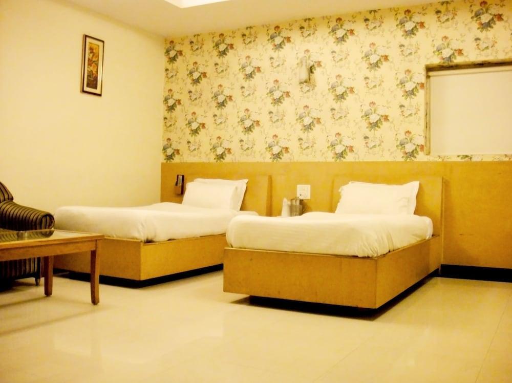 Hotel Pr Residency Amritsar Dış mekan fotoğraf