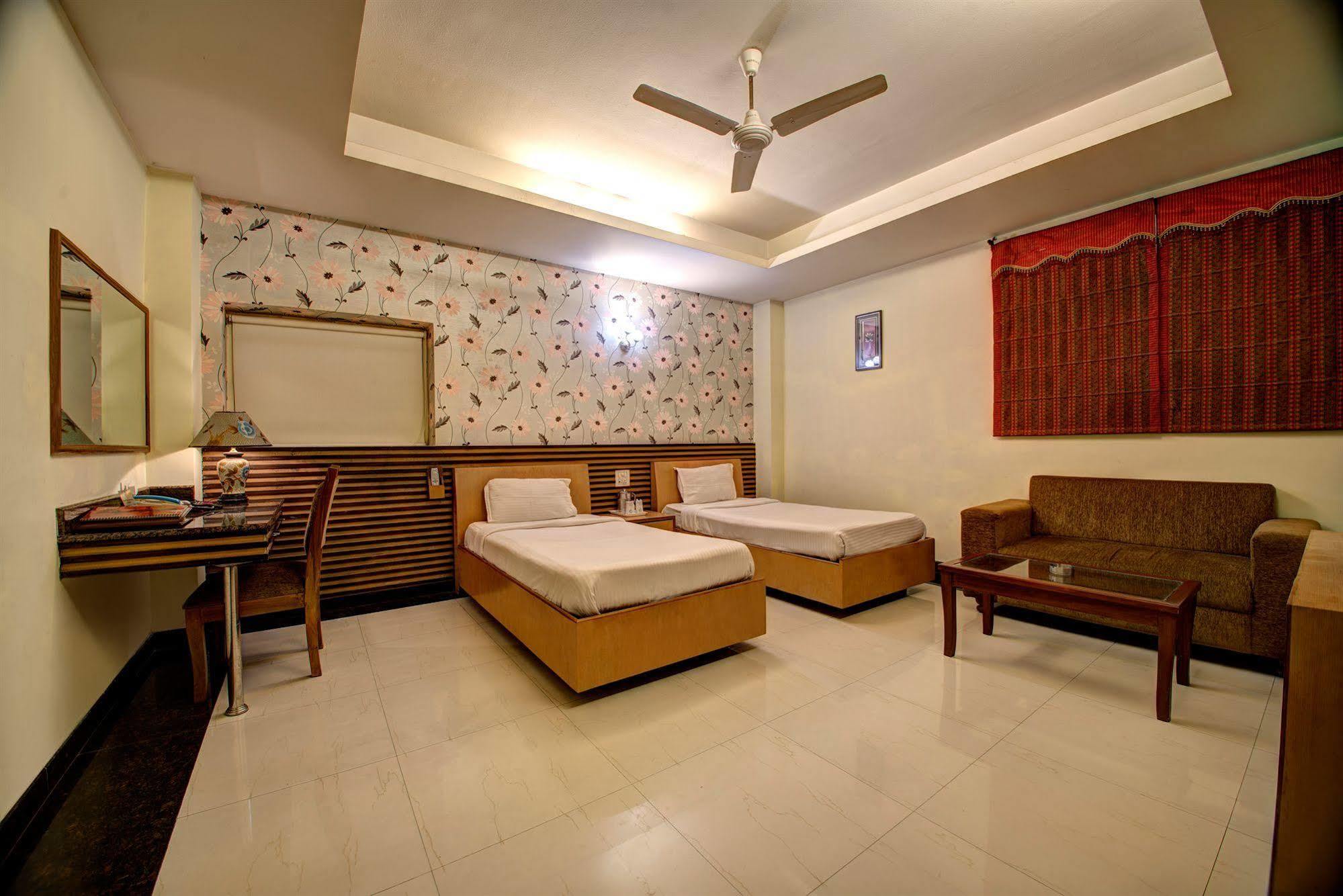 Hotel Pr Residency Amritsar Dış mekan fotoğraf